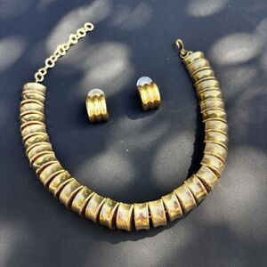Vintage Monet Gold Tone Ribbed Necklace Earrings Set Chunky Statement 16 Inch